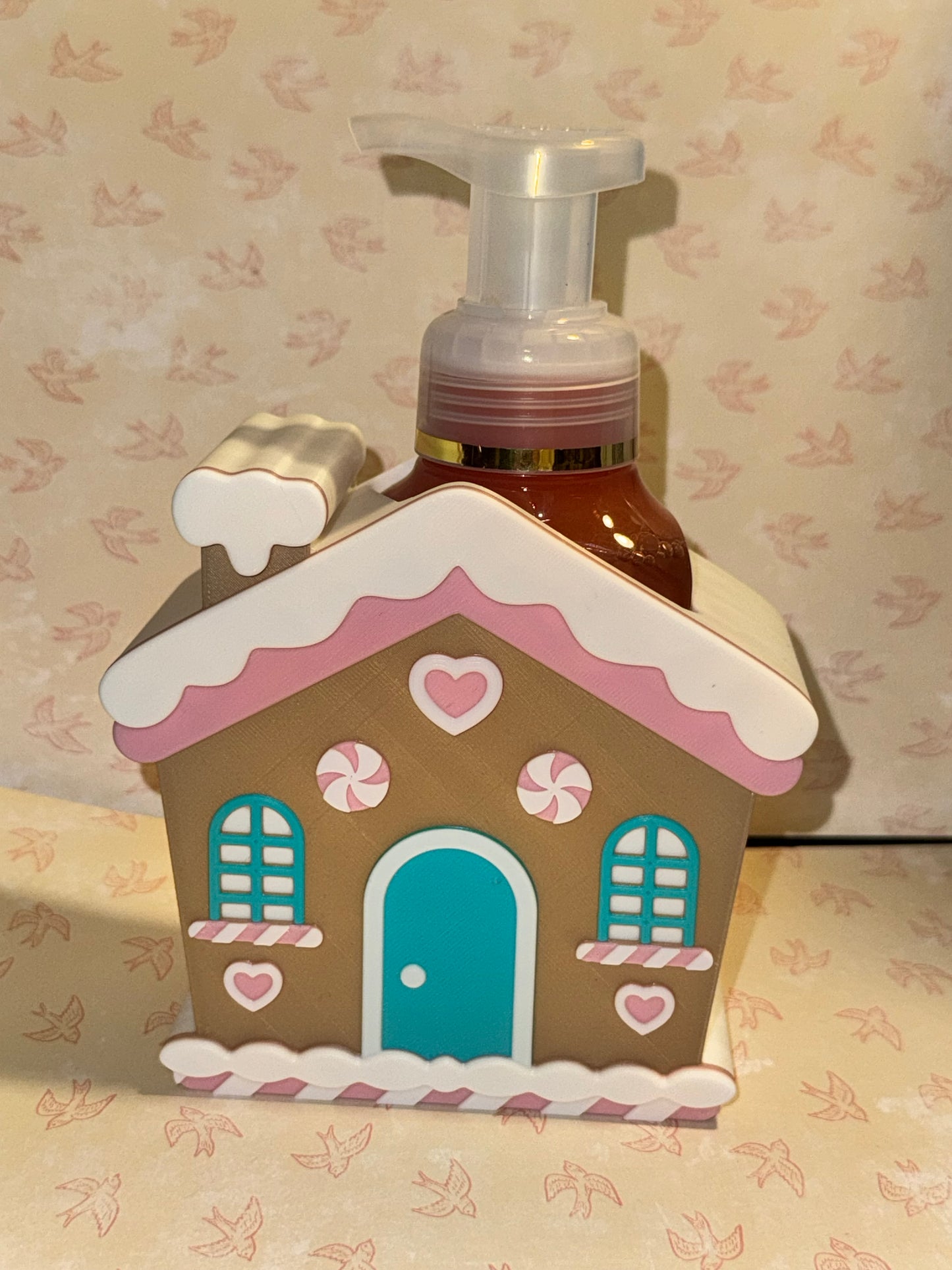 Bath and body gingerbread house soap holder