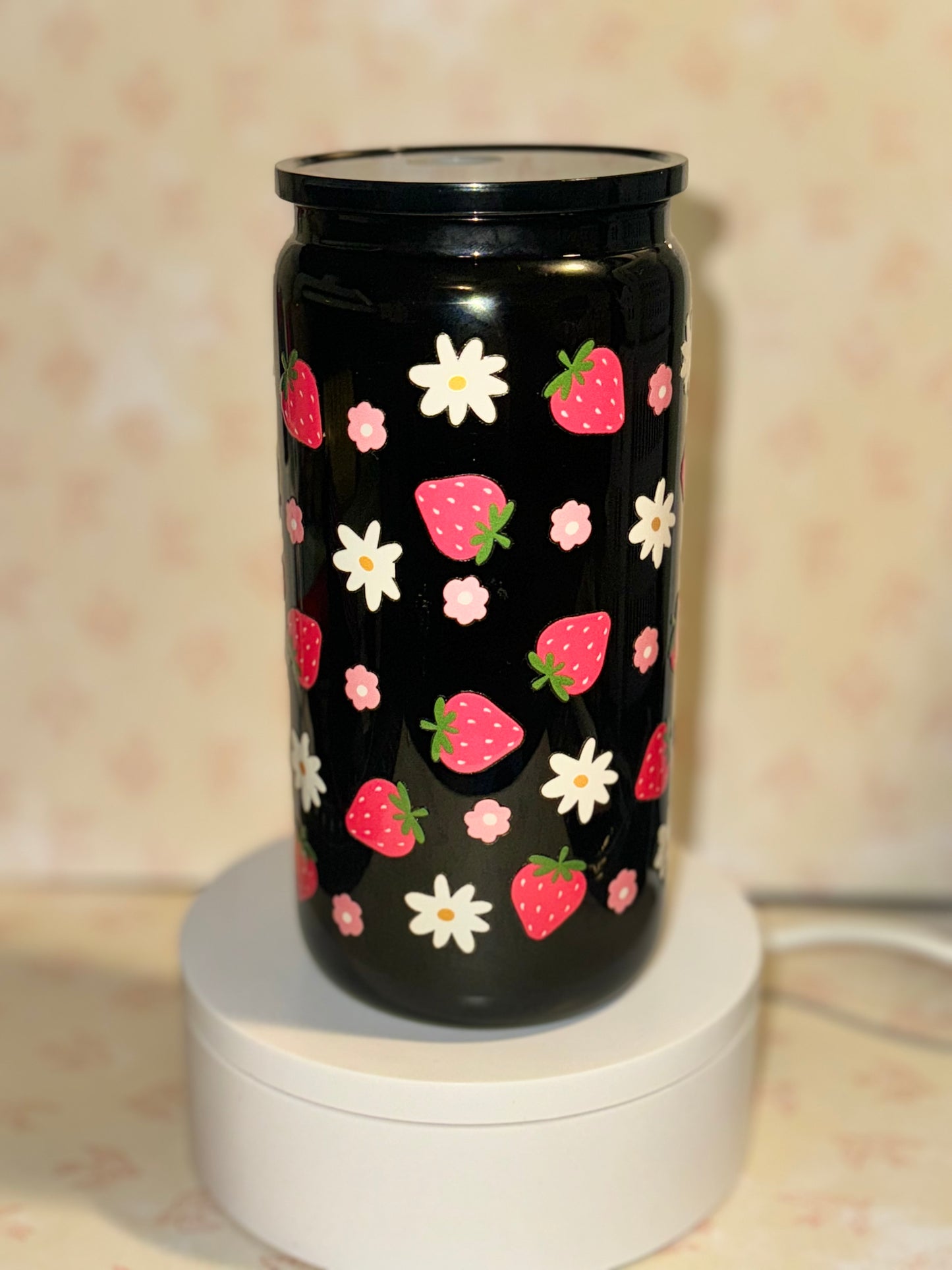 Strawberry w flowers black Libby glass can