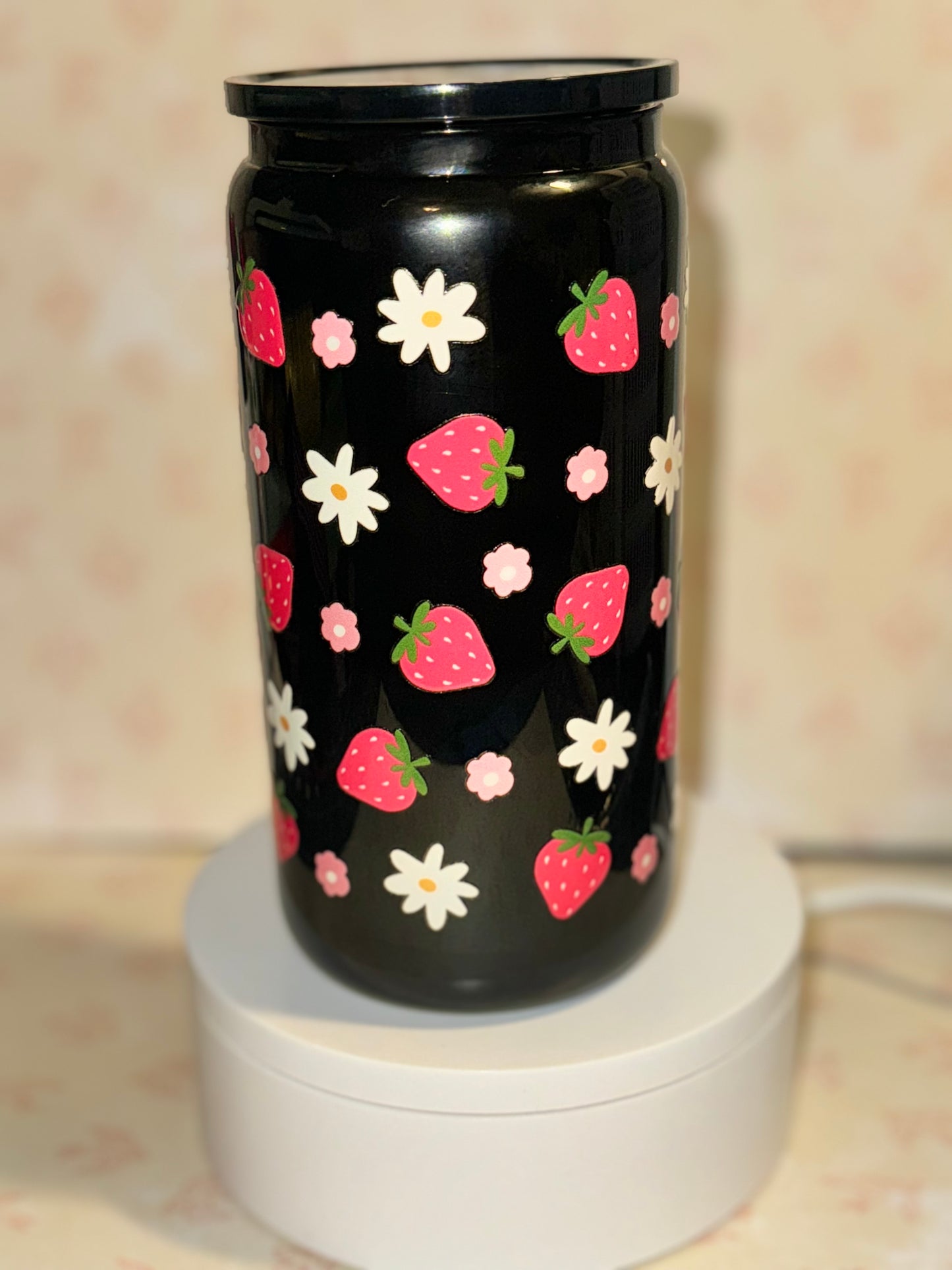 Strawberry w flowers black Libby glass can